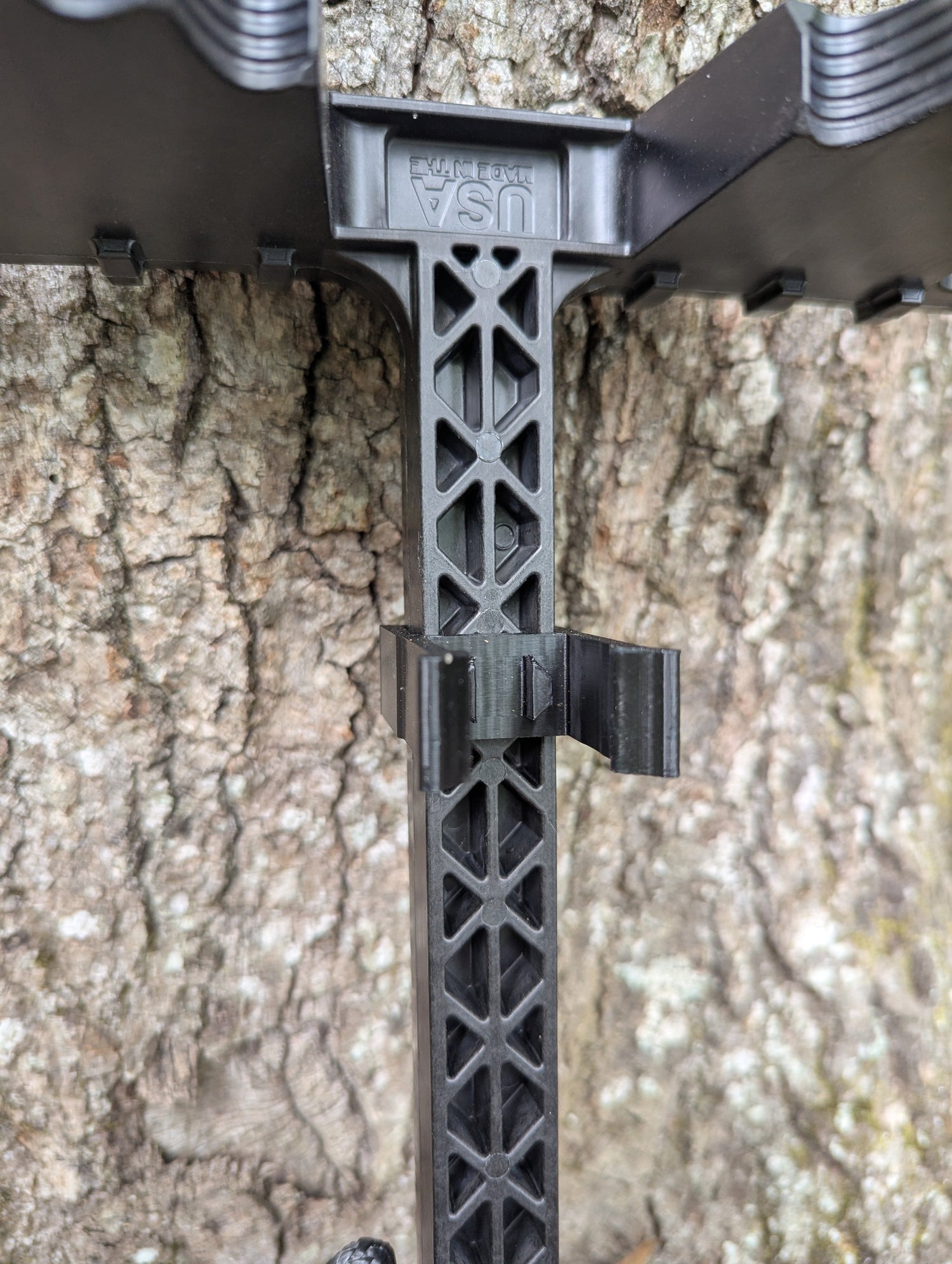 3D Hunting Solutions Latitude Carbon SS climbing sticks with stick wranglers for secure stacking and management in a hunting climbing system.