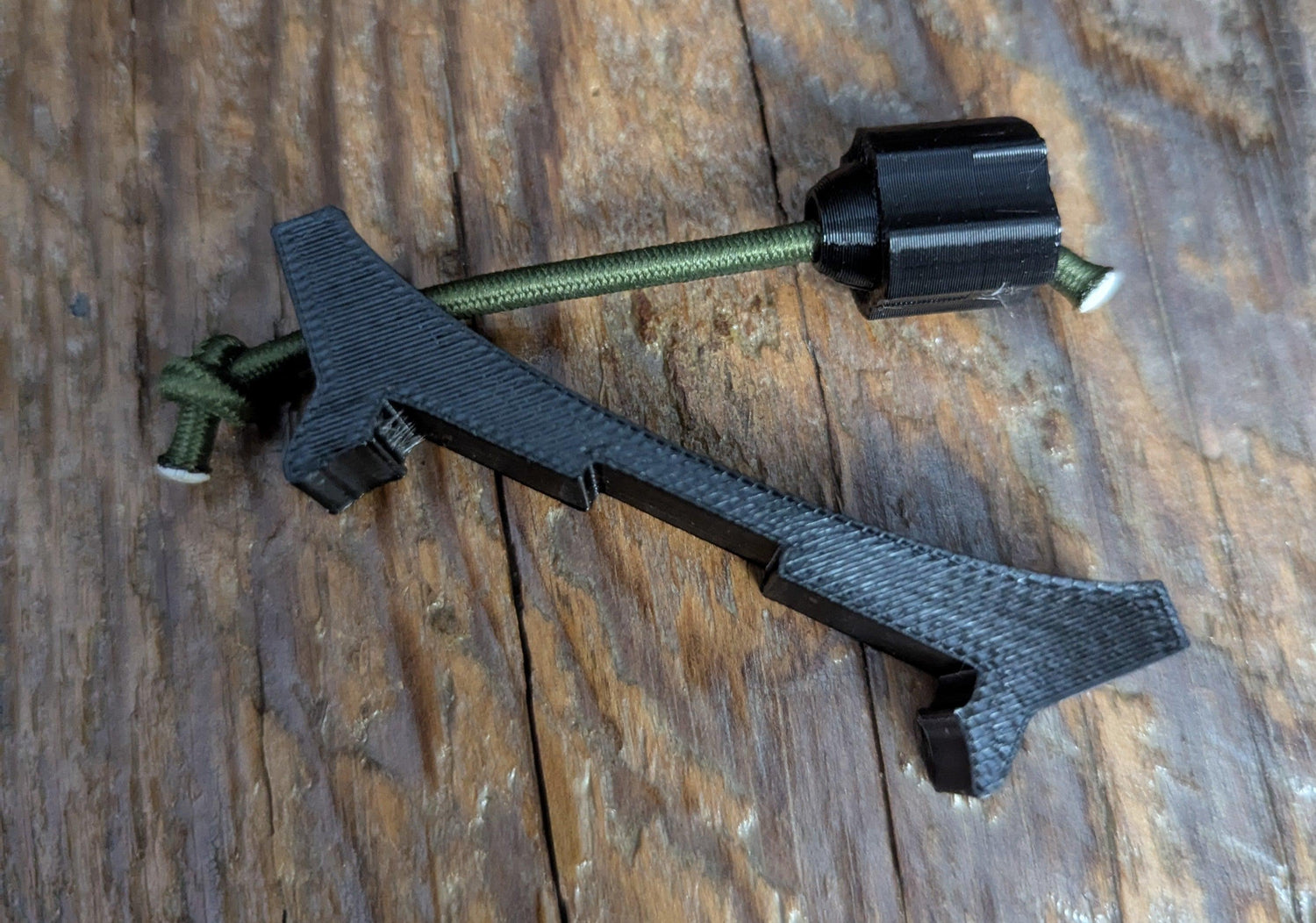 3D Hunting Solutions climbing stick attachment bundler with multiple climbing sticks and secure straps for tree stand setup
