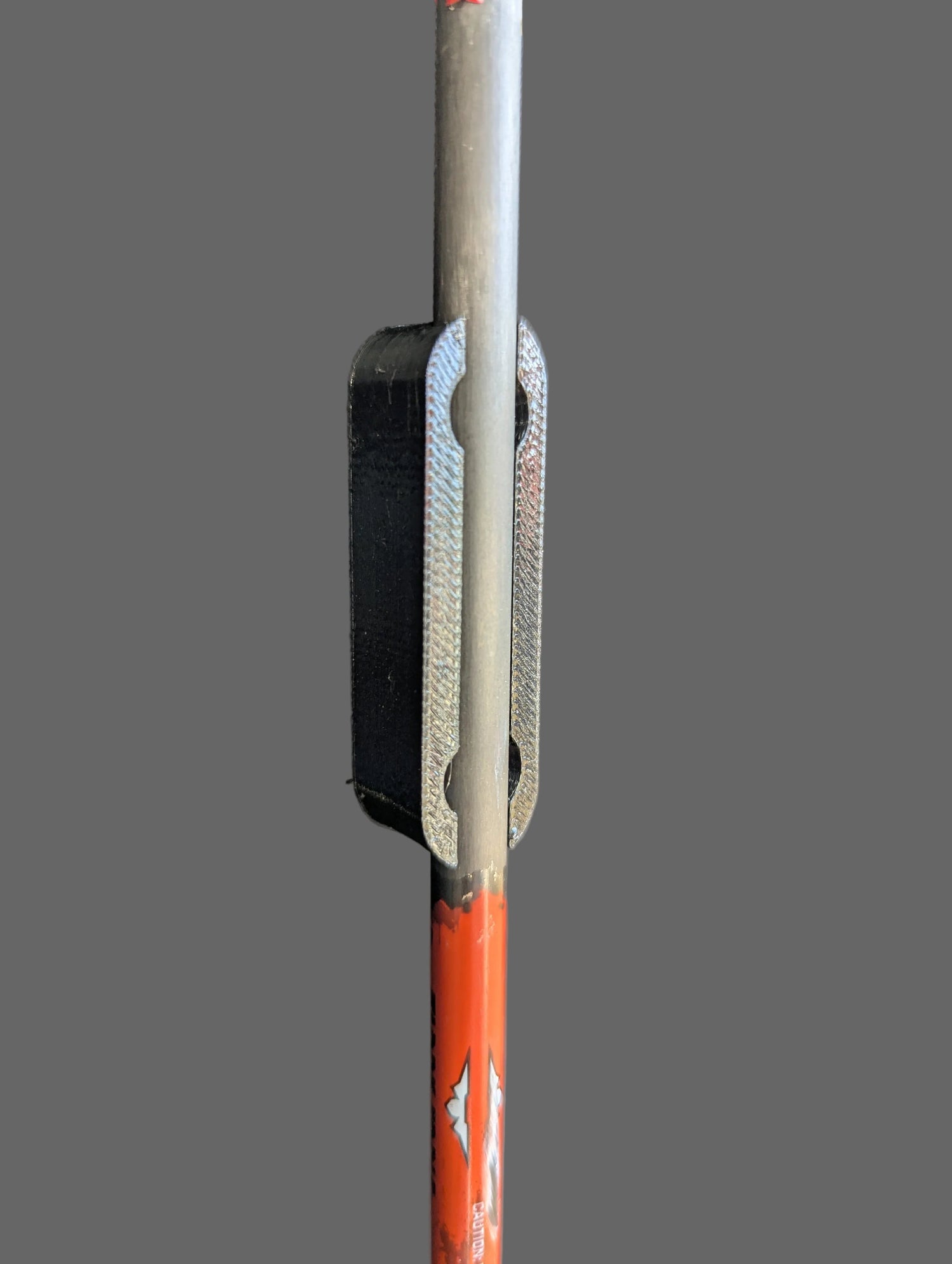 Single arrow archery sight quiver by 3D Hunting Solutions, compact arrow accessory for easy arrow storage and quick access.