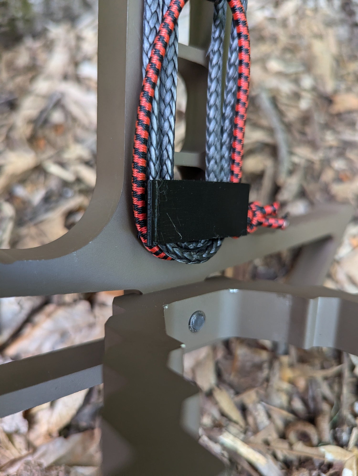 Climbing sticks with Trophyline Hyperlite Spool Bumpers from 3D Hunting Solutions, featuring lightweight design and secure grip.