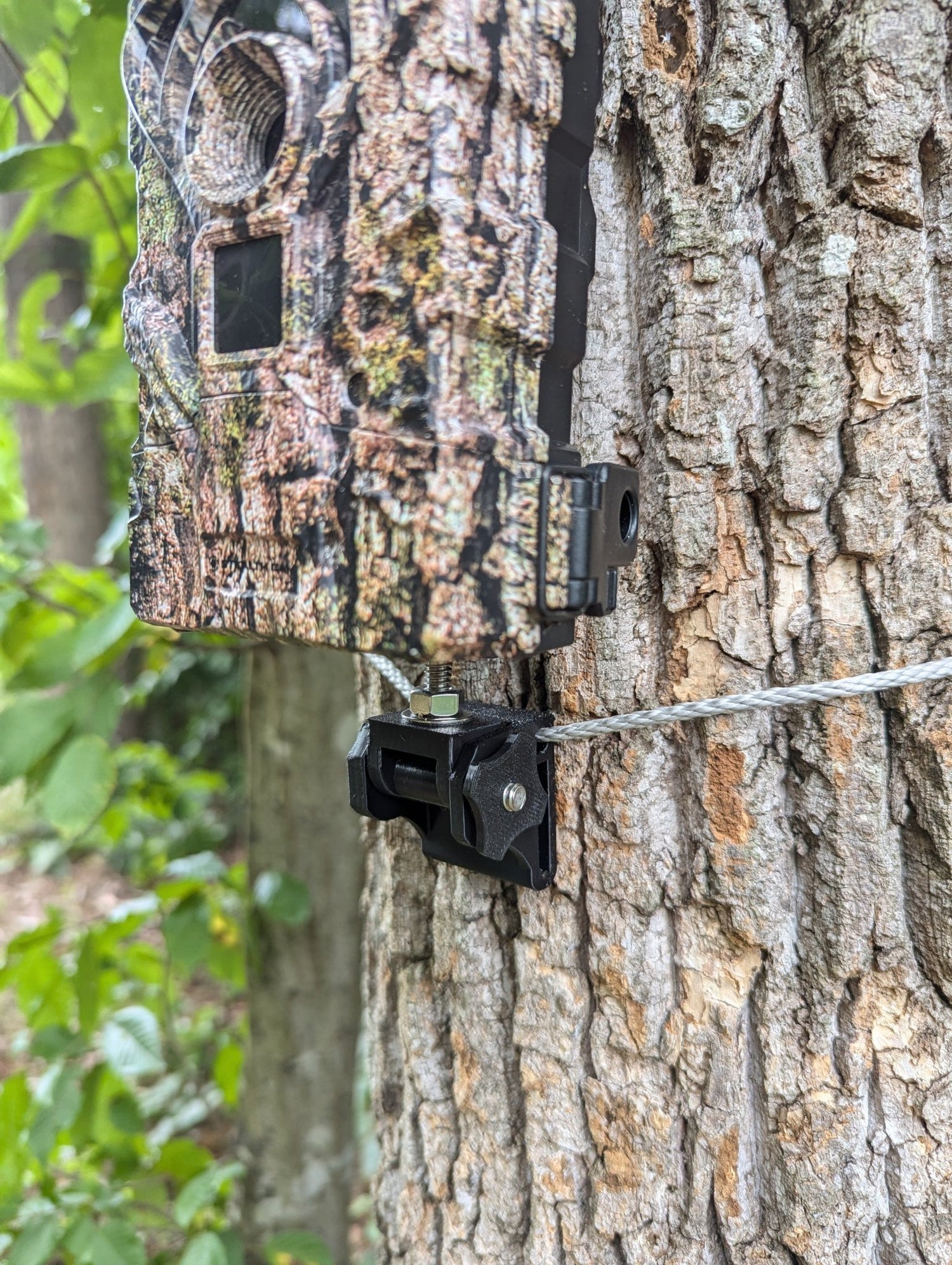 The Silent Roost Trail Camera Mount - 3D Hunting Solutions